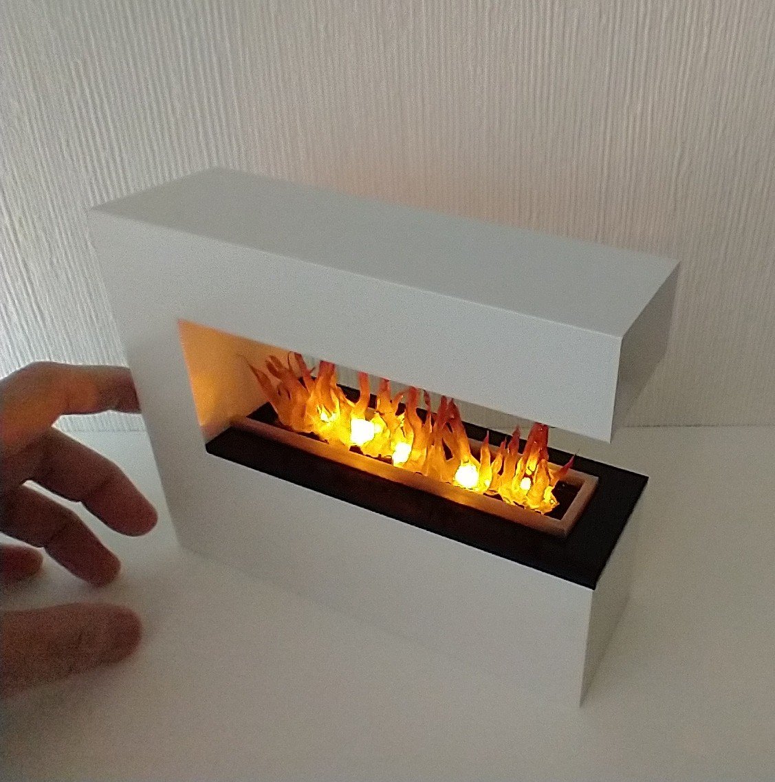 1:12 Dollhouse modern fireplace in white also as a room divider with battery operated flickering insert on two AAA batteries