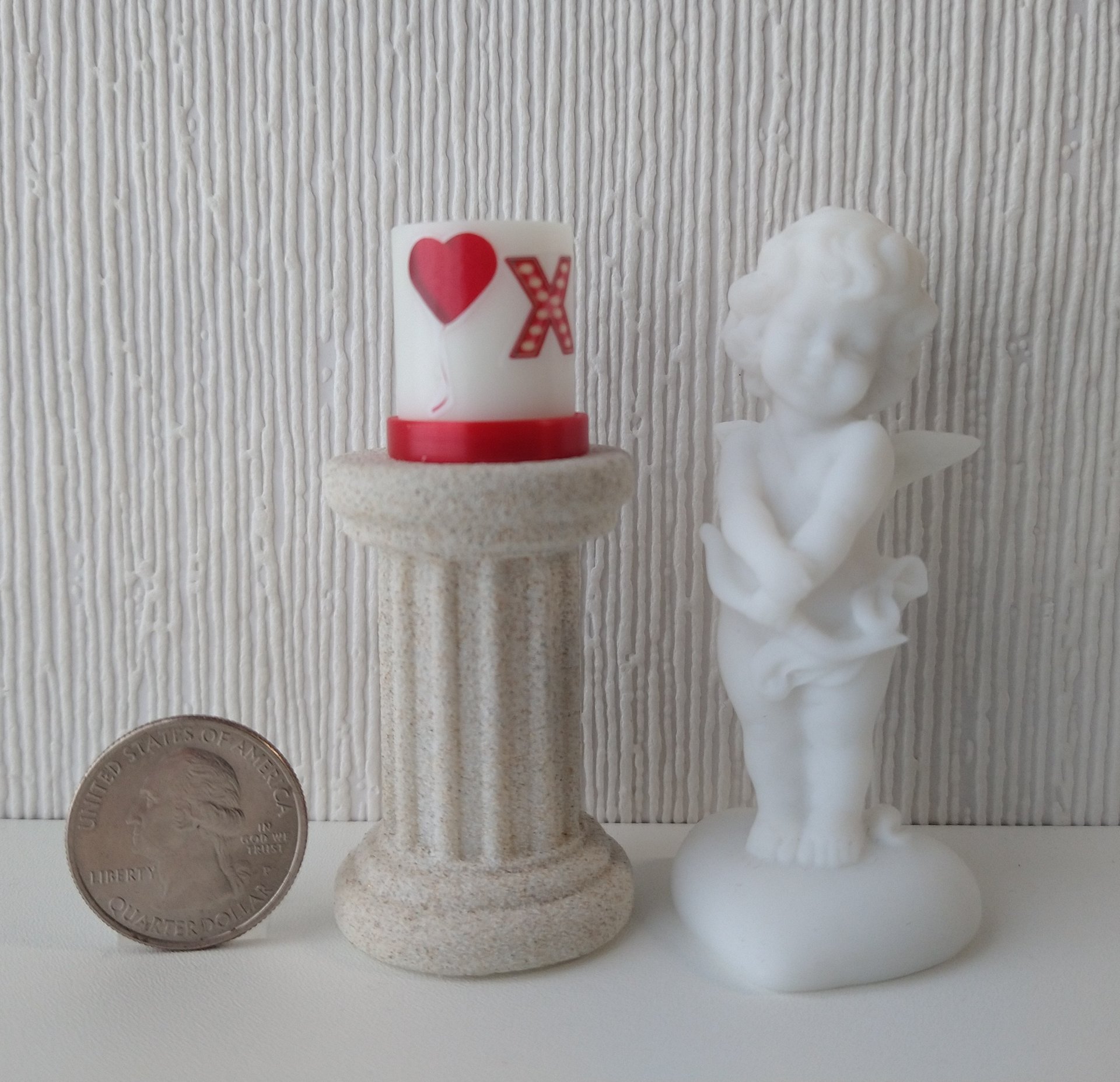 1:12 Dollhouse miniature LOVE candle sleeve or battery lighted candle holder REF XO & red heart balloon