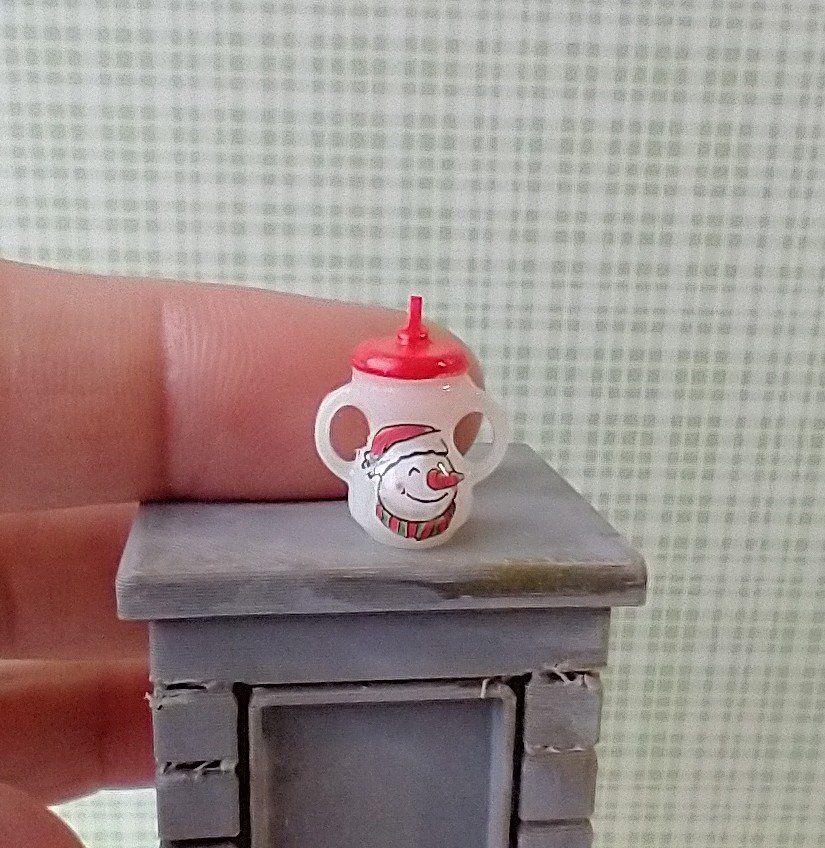 1:12 Dollhouse miniature holiday-themed sippy cup with easy grip handles REF Red lid, snowman + stocking Price is for EACH