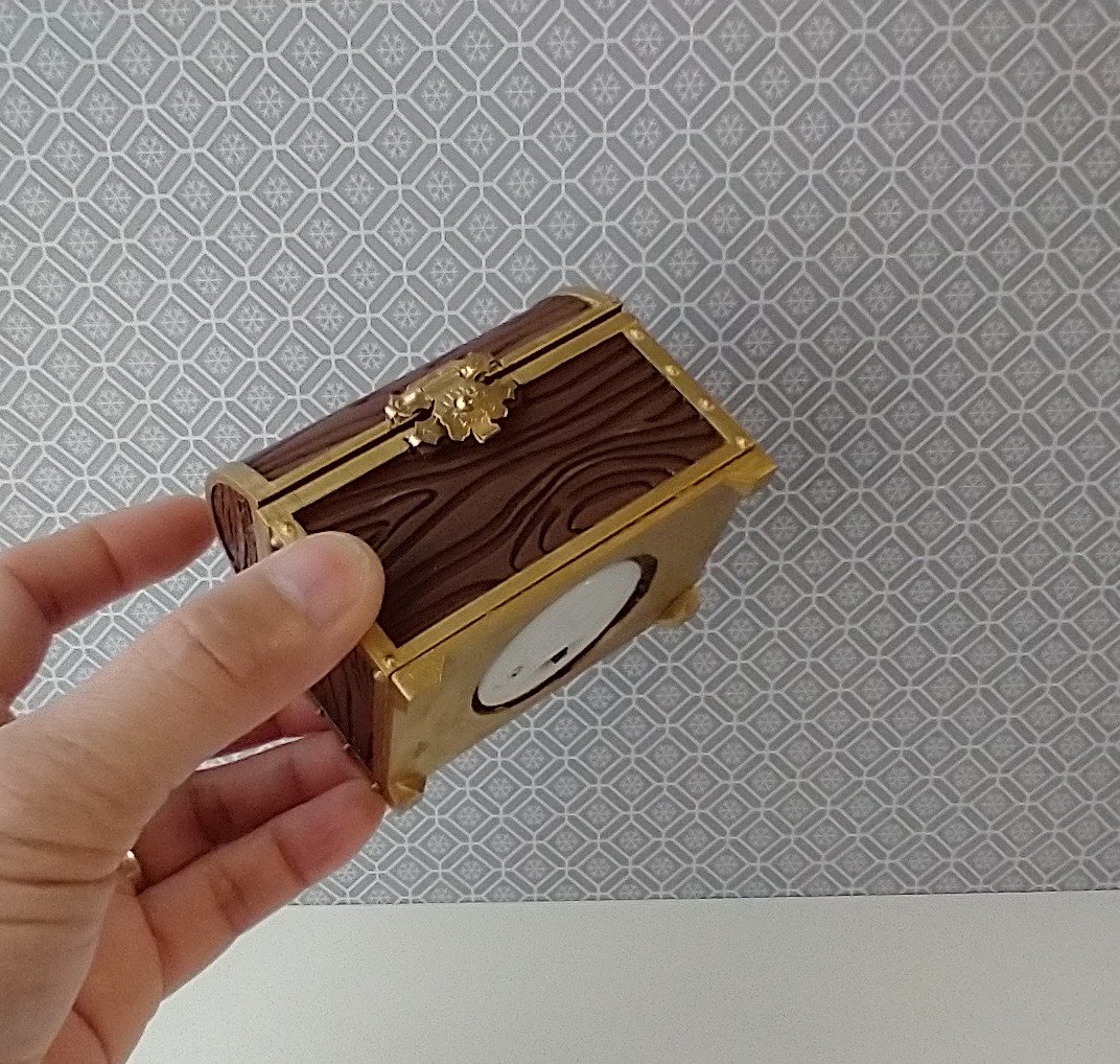 1:12 scale miniature battery lighted treasure chest in chocolate color wood grain texture lights up when lid is open