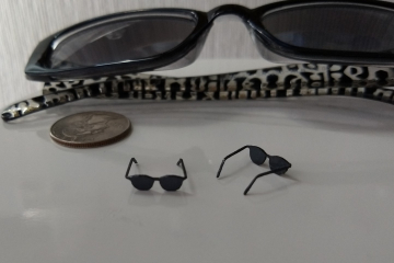 1:12 miniature sunglasses Cool shades Price is for EACH pair
