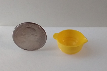 1:12 Dollhouse miniature mixing bowl REF Yellow