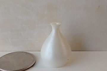 1:12 miniature tear drop shaped flower vase in white