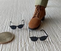 1:6 Play scale miniature sunglasses Cool shades Diorama props Price is for each pair