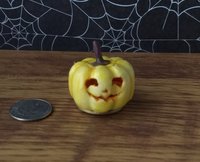 Battery operated miniature light up Jack-O-Lantern Pumpkin LED light for Halloween No external wires REF Corn yellow