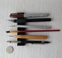 Pen rest or paint brush rest for miniaturists or hobbyists or modellers Current introductory price valid thru 2021 April 30 REF High gloss black