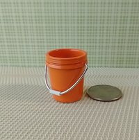 1:12 Dollhouse miniature all-purpose bucket equivalent to home center 5-gallon plastic bucket REF Orange