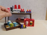 Play scale 1:6 or Barbie dollhouse party plastic cup and markers holder in white finish with two faux pens and four cups REF White