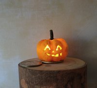 Battery operated miniature light up Jack-O-Lantern Pumpkin LED light for Halloween No external wires REF Triangle eyes