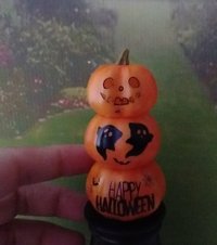 1:12 Dollhouse miniature stacked Halloween pumpkins in black planter Battery operated Halloween light with external wires