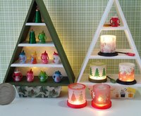 1:12 Dollhouse miniature holiday-themed sippy cup with easy grip handles REF Teal lid, gift box, pair of mittens