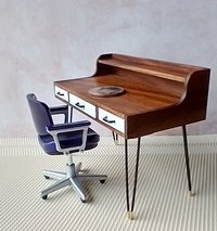 1:12 Dollhouse desk chair or task chair or office chair with padded armrests in purple