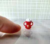 1:12 Dollhouse miniature holiday-themed sippy cup with easy grip handles REF White lid, Santa + yellow stars