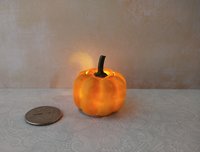 Battery operated miniature light up Jack-O-Lantern Pumpkin LED light for Halloween No external wires REF Teeth gate
