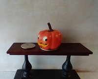 Battery operated miniature light up Jack-O-Lantern Pumpkin LED light for Halloween No external wires REF Black eyes