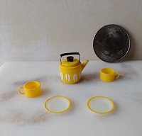 1:12 Dollhouse yellow teapot and cups set Mid-century modern themed tea set of the 70s MCM teapot set