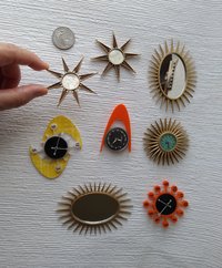 1:12 Dollhouse sunburst wall clock with 28 rays in golden finish Mid-century patterned green clock face Non-working clock