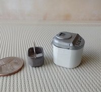 1:12 Dollhouse miniature bread maker Home bread machine with hinged lid and removable bread ban