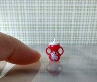 1:12 Dollhouse miniature holiday-themed sippy cup with easy grip handles REF White lid, Santa + yellow stars