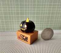 Battery lighted miniature Jack-o-Lantern Pumpkin light on black stand Halloween light for 1-inch scale or play scale REF Black pumpkin