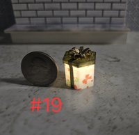 1-inch scale dollhouse miniature light up Christmas gift box Battery lighted gift box for mini holiday scene REF #19 Small hexagon + Merry Xmas