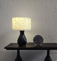 1:12 Dollhouse classic table lamp with a swirly textured vase Battery operated dollhouse lamp on external wires