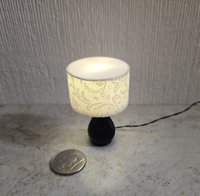 1:12 Dollhouse classic table lamp with a swirly textured vase Battery operated dollhouse lamp on external wires