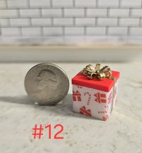 1-inch scale dollhouse miniature light up Christmas gift box Battery lighted gift box for mini holiday scene REF #12 Small square + red gift boxes