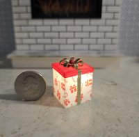 1-inch scale dollhouse miniature light up Christmas gift box Battery lighted gift box for mini holiday scene REF #8 Red lid & red gift boxes