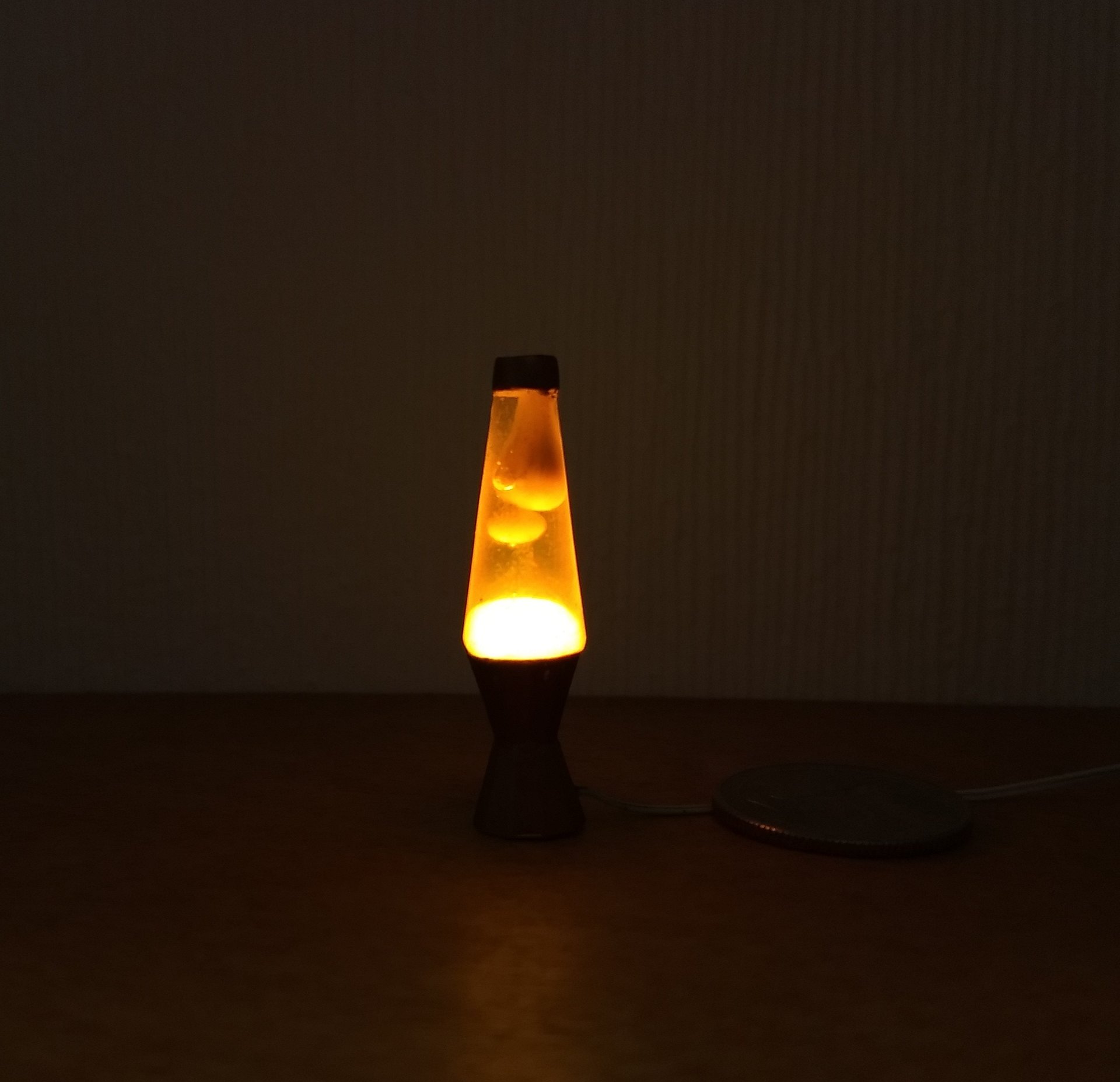 1:12 Dollhouse miniature retro lava lamp Battery operated LED table lamp MCM style with external wires Mid-century nostalgic lamp  REF Light pink liquid