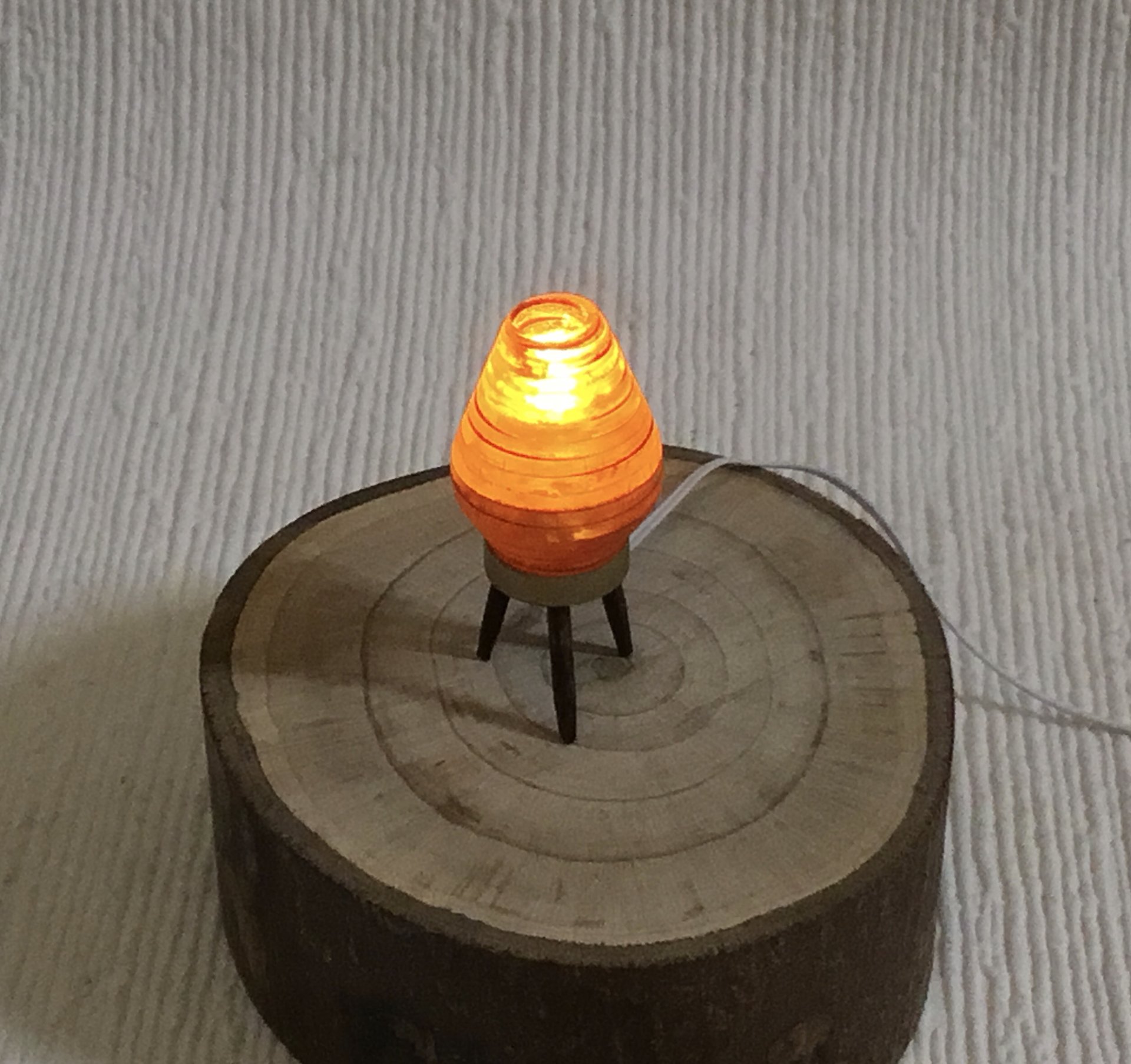 1:12 Dollhouse beehive lamp Mid-century inspired atomic tripod lamp Battery operated orange LED lamp Retro style table lamp