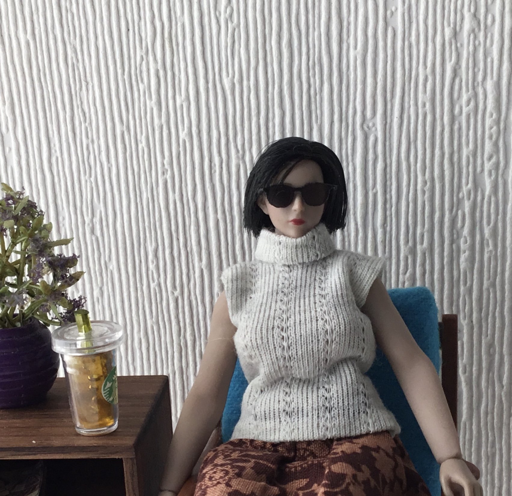 1:12 miniature sunglasses Cool shades Price is for EACH pair