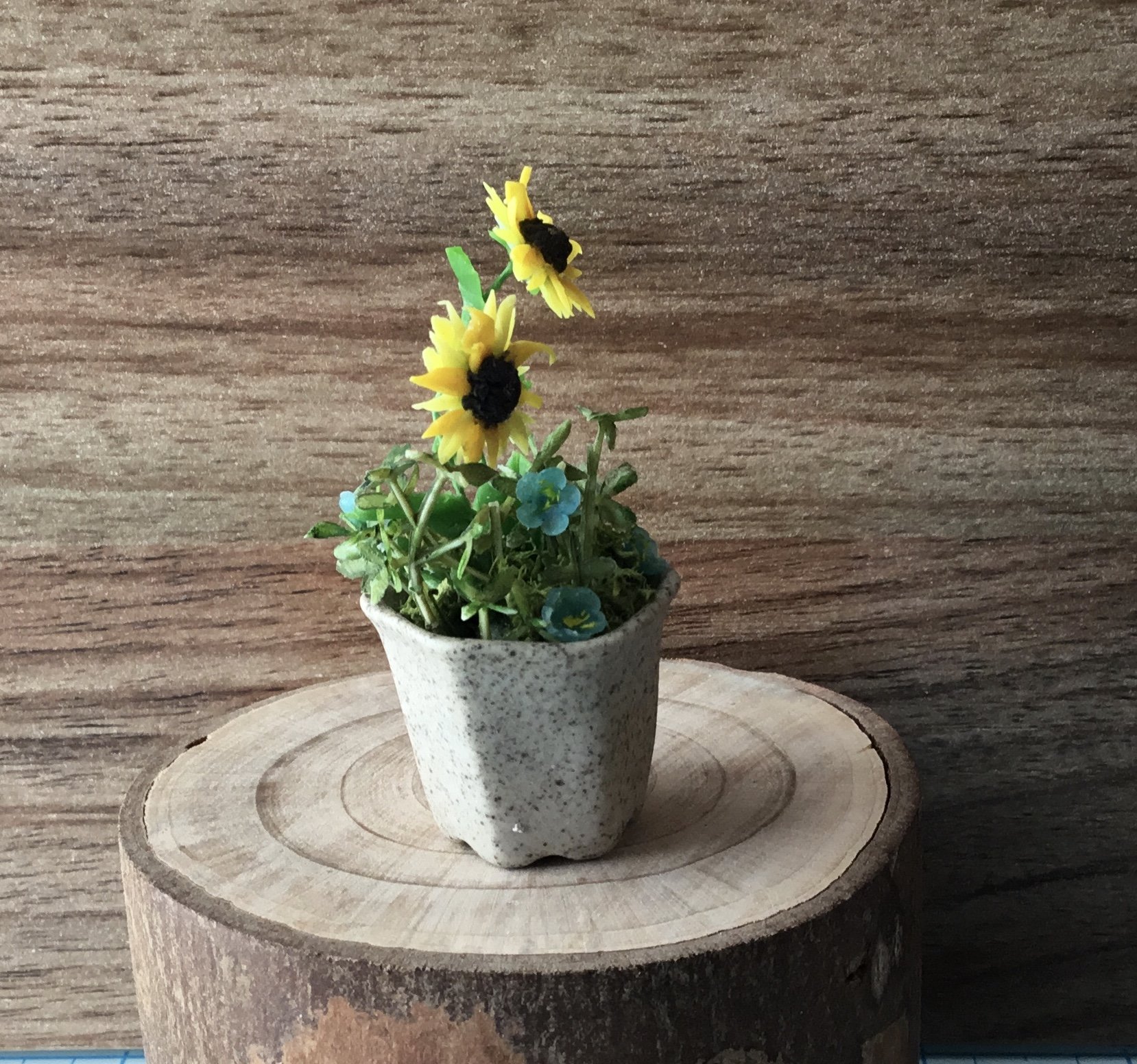 1:12 Dollhouse miniature sunflowers in ceramic planter with tiny blue flowers