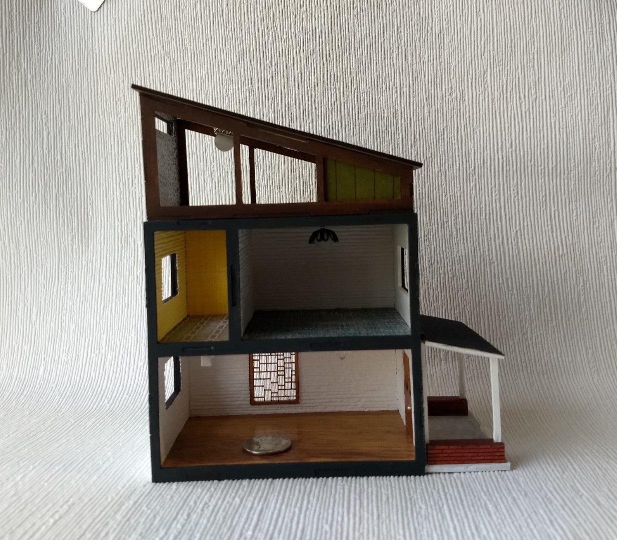Quarter scale 1:48 modern dollhouse with five ceiling lights complete flooring wall papering 2 planters and welcome door mat