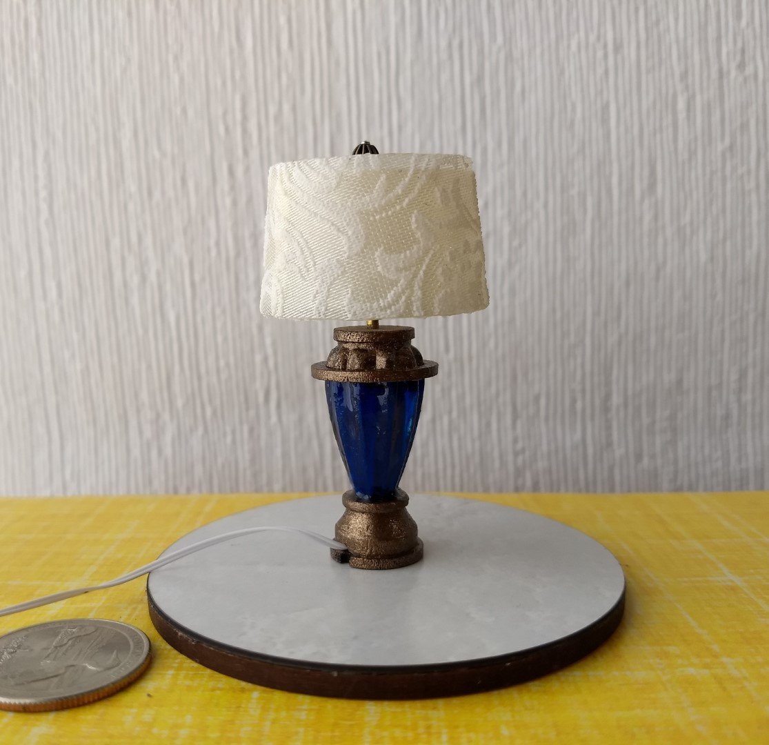 1:12 Dollhouse classic table lamp with deep blue vase lamp post Battery operated dollhouse lamp on external wires
