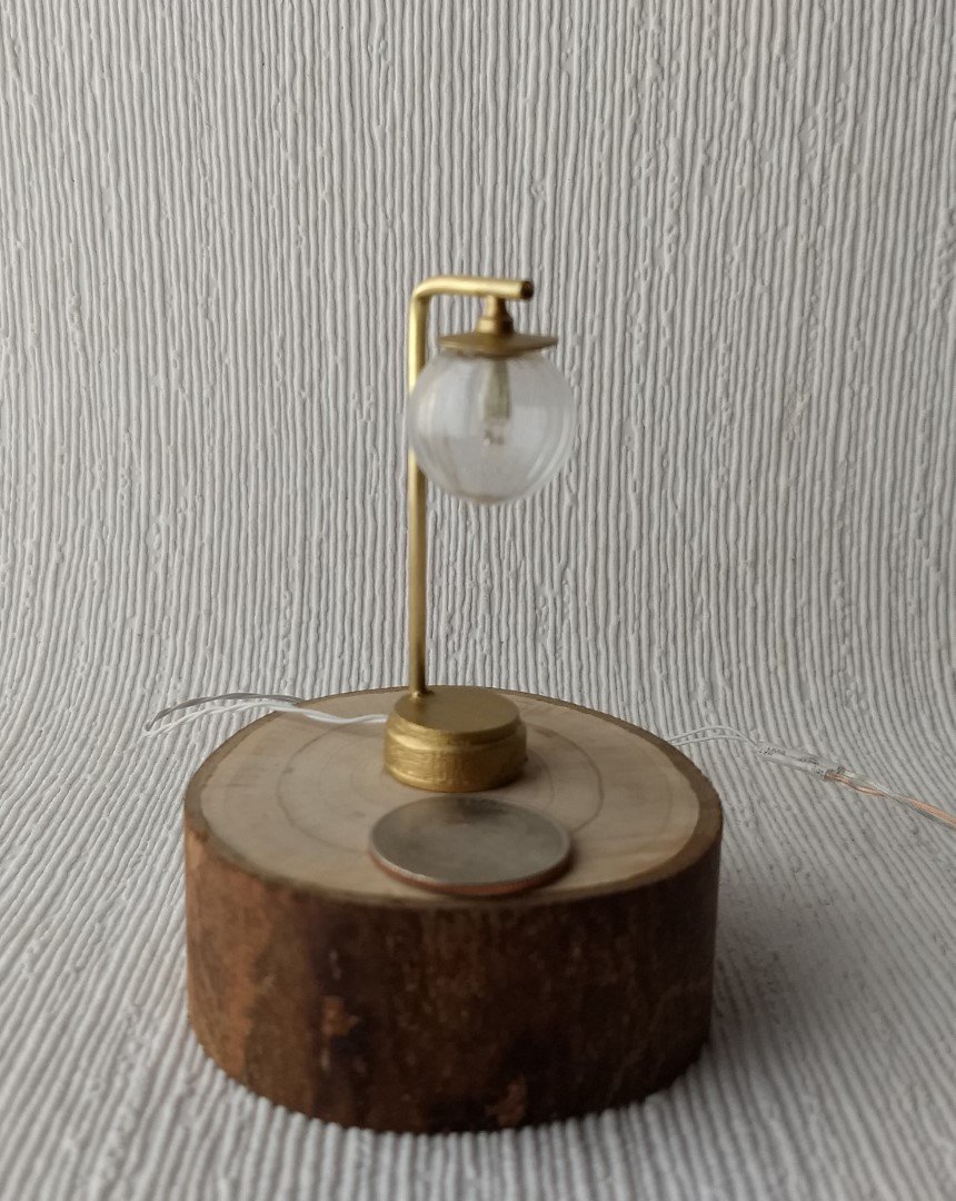 1:12 Dollhouse mid-century modern globe table lamp MCM inspired fluted glass globe lamp Battery operated with external wires