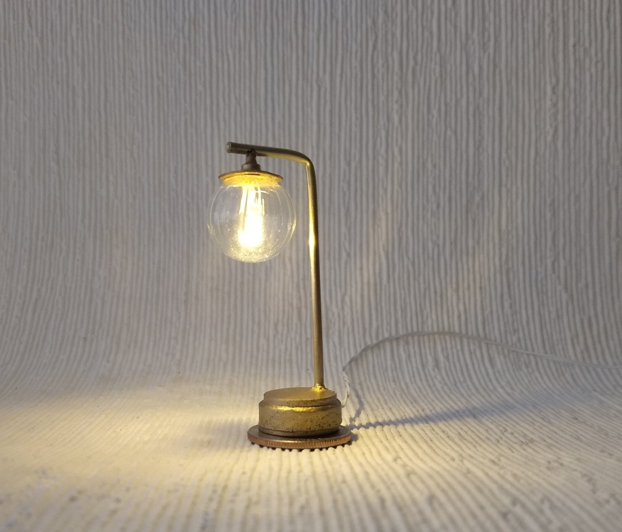 1:12 Dollhouse mid-century modern globe table lamp MCM inspired fluted glass globe lamp Battery operated with external wires