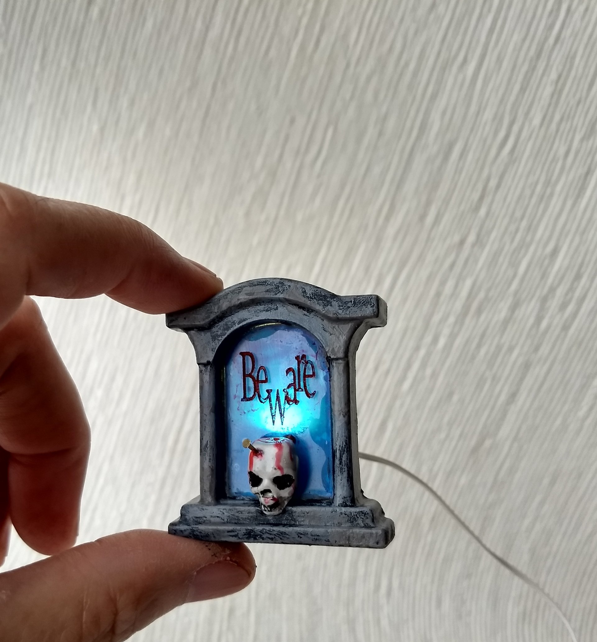 Dollhouse halloween light