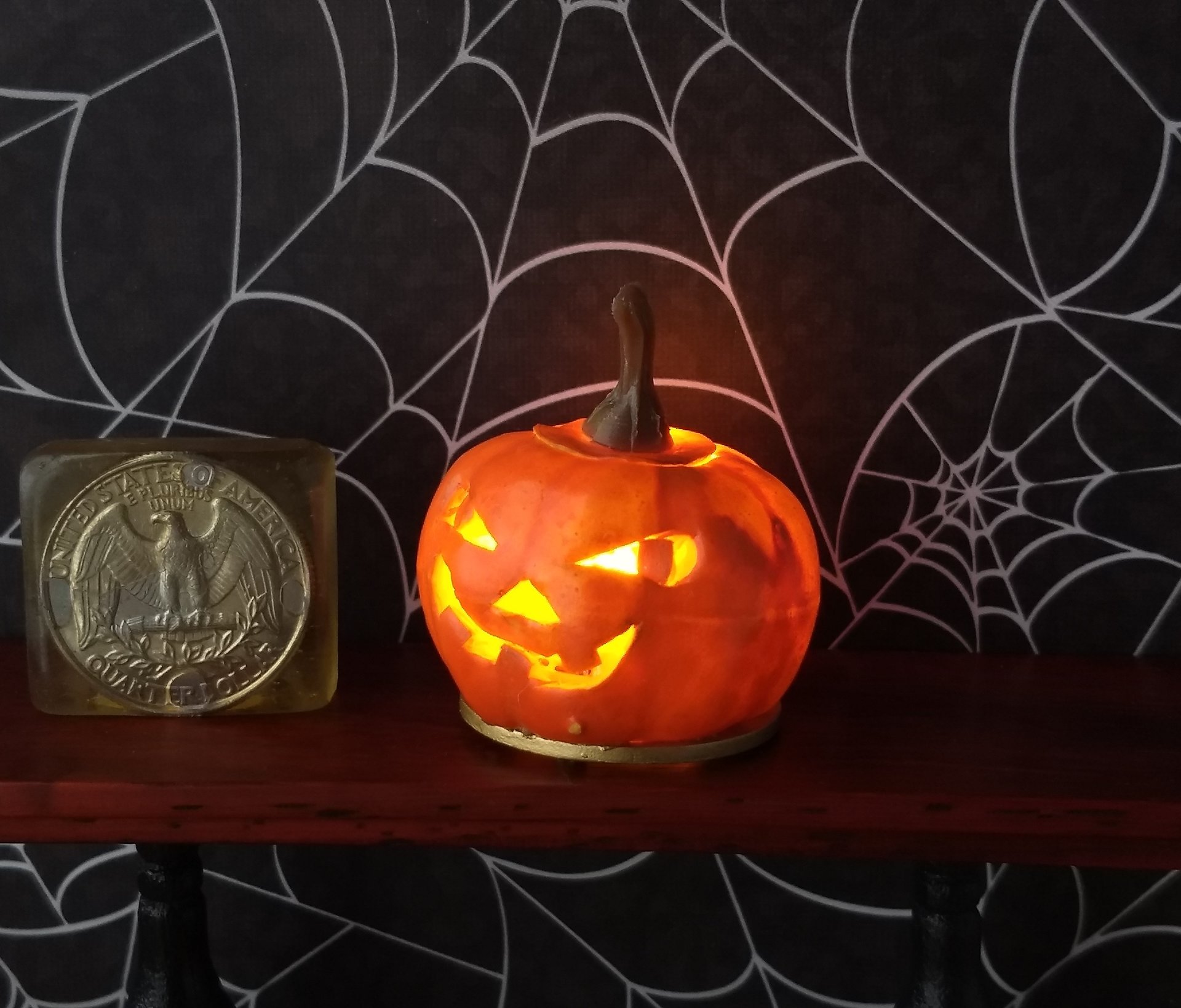 Battery operated miniature light up Jack-O-Lantern Pumpkin LED light for Halloween No external wires REF C Eyeballs