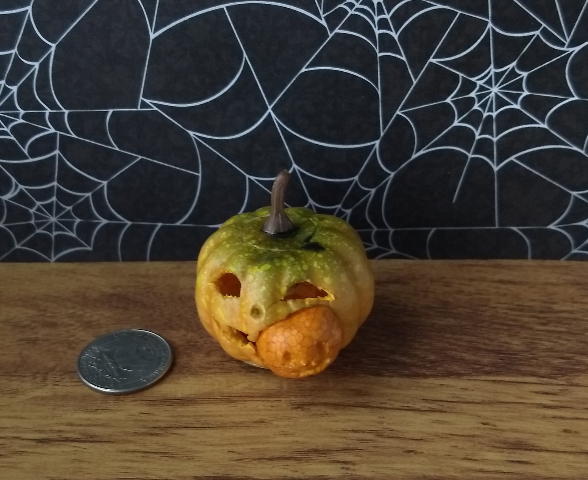 Battery operated miniature light up Jack-O-Lantern Pumpkin LED light for Halloween No external wires REF Mouth a baby