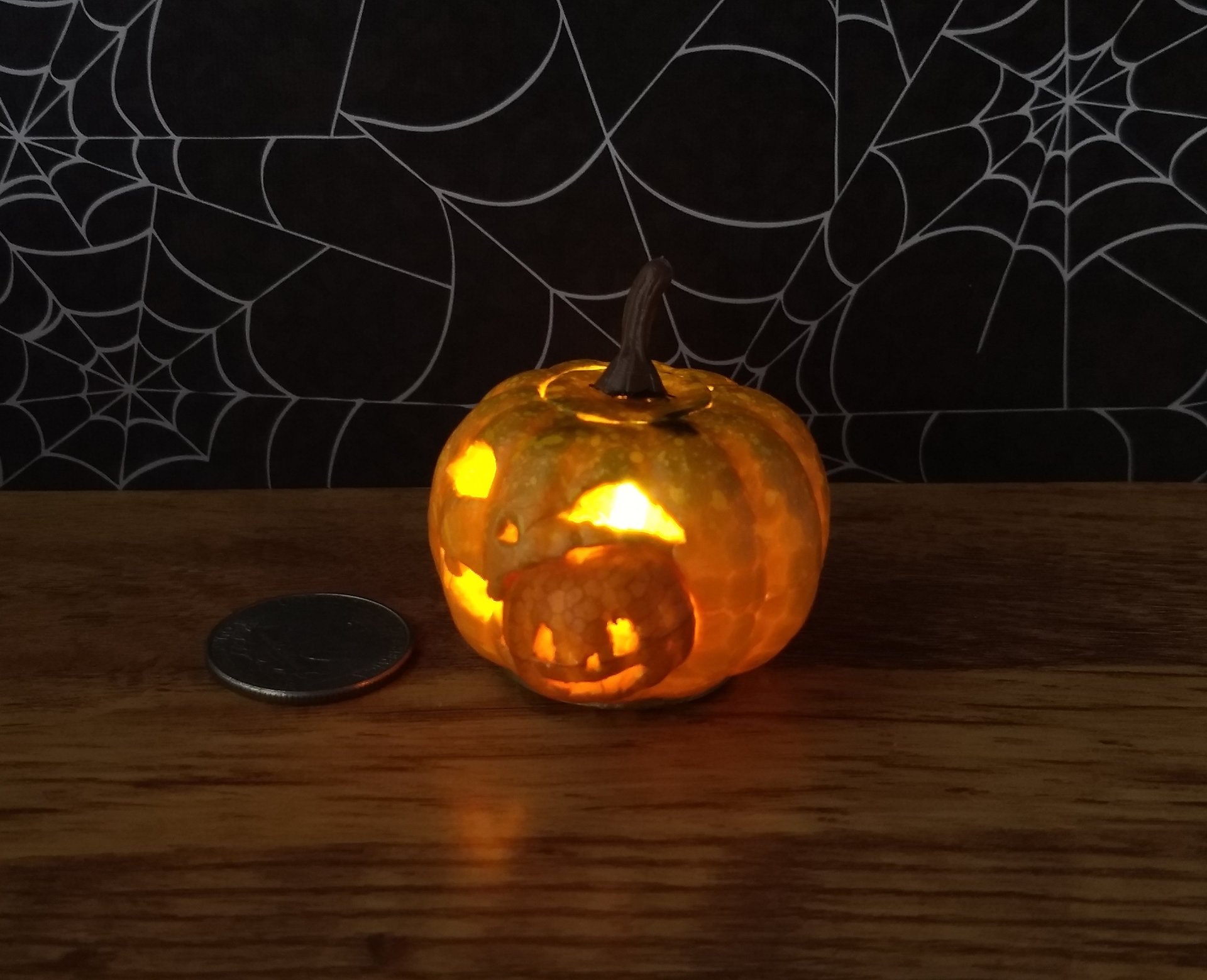 Battery operated miniature light up Jack-O-Lantern Pumpkin LED light for Halloween No external wires REF Mouth a baby