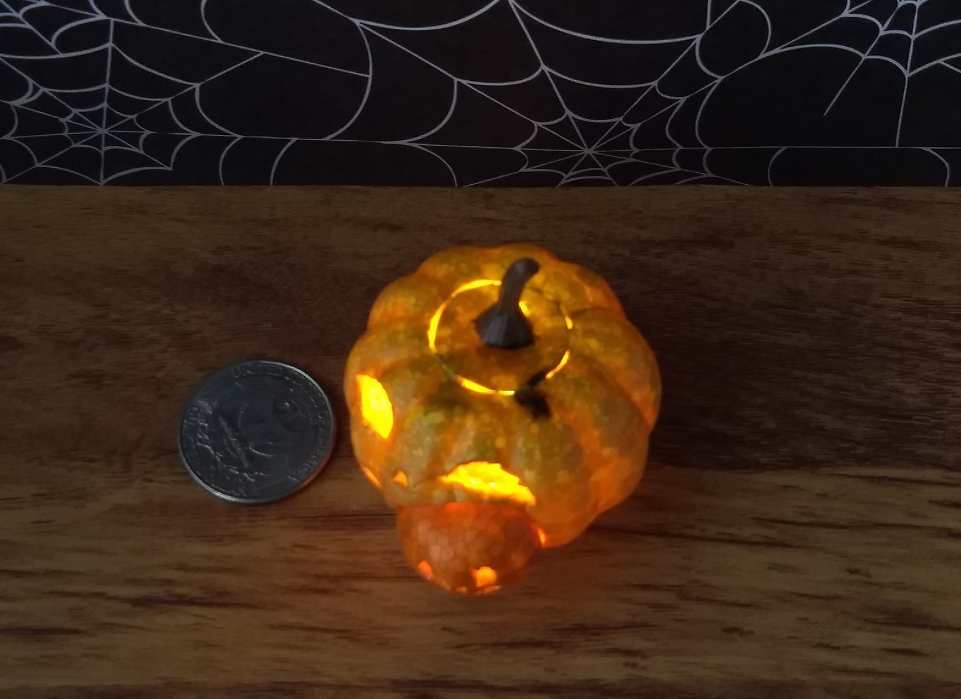 Battery operated miniature light up Jack-O-Lantern Pumpkin LED light for Halloween No external wires REF Mouth a baby