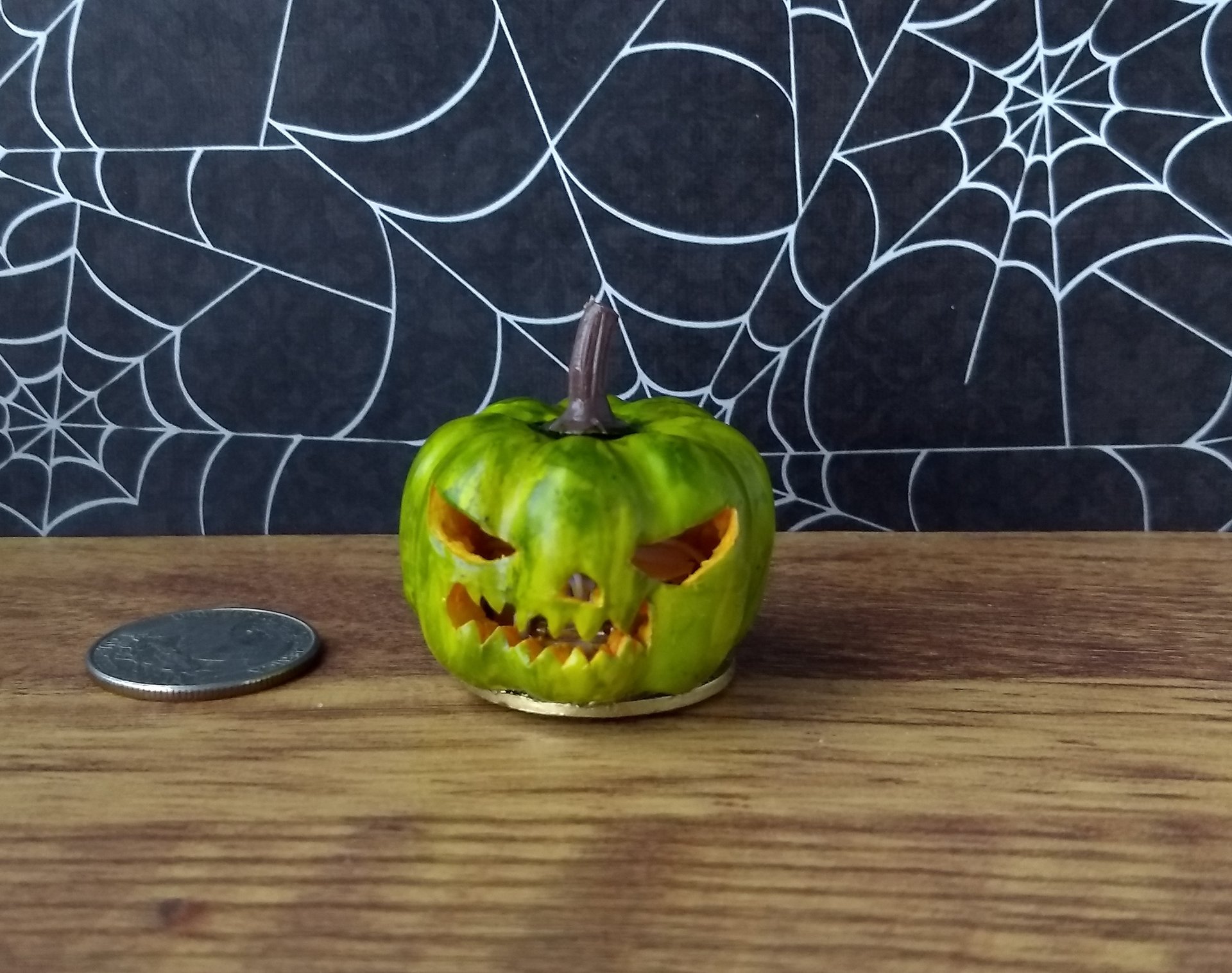 Battery operated miniature light up Jack-O-Lantern Pumpkin LED light for Halloween No external wires REF Green lantern
