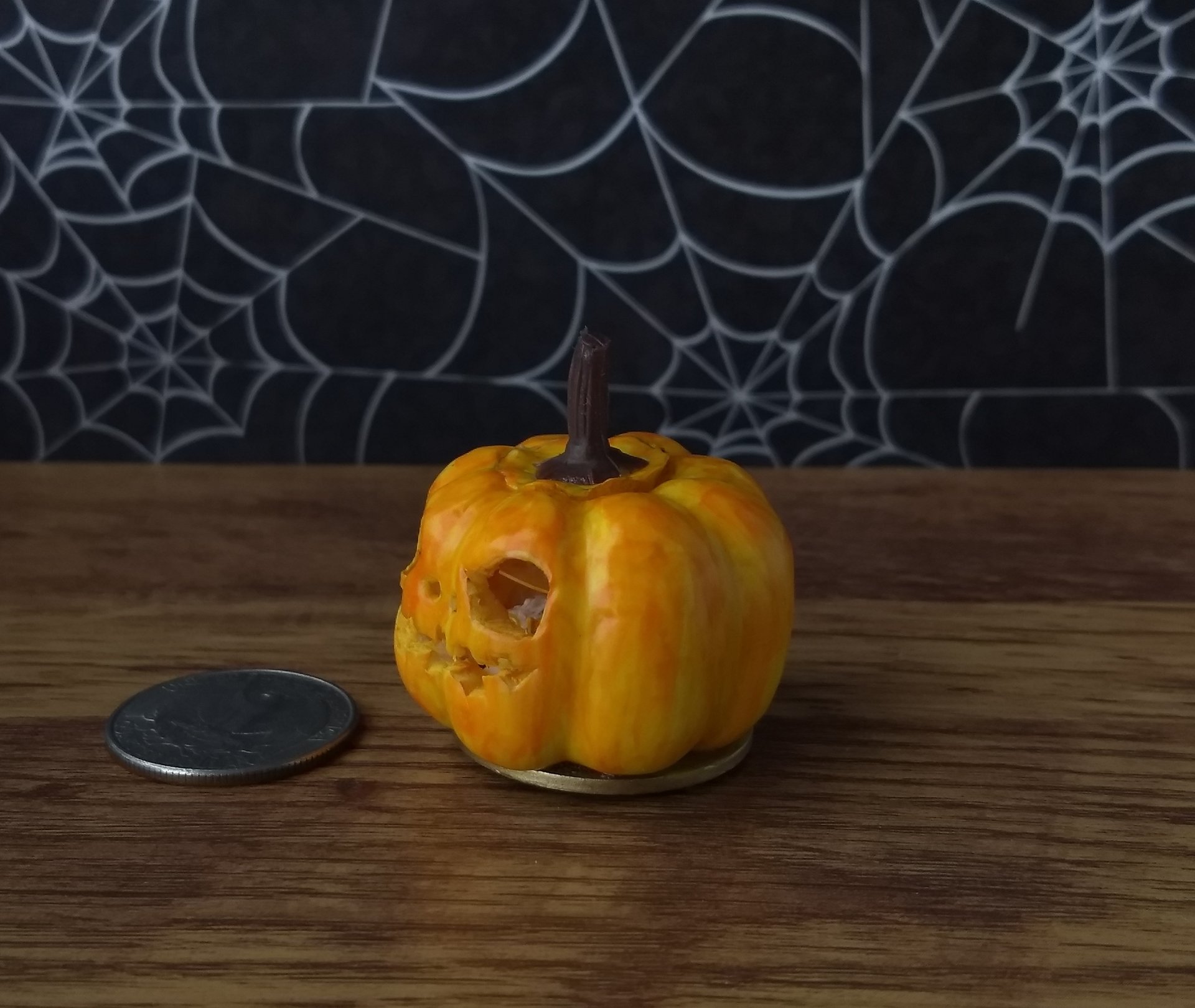 Battery operated miniature light up Jack-O-Lantern Pumpkin LED light for Halloween No external wires REF Big Almond eyes