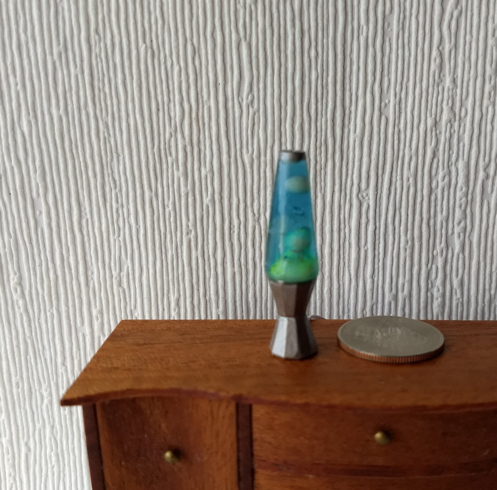 1:12 Dollhouse miniature Handcrafted retro lava lamp Battery operated LED table lamp MCM style with external wires - blue resin