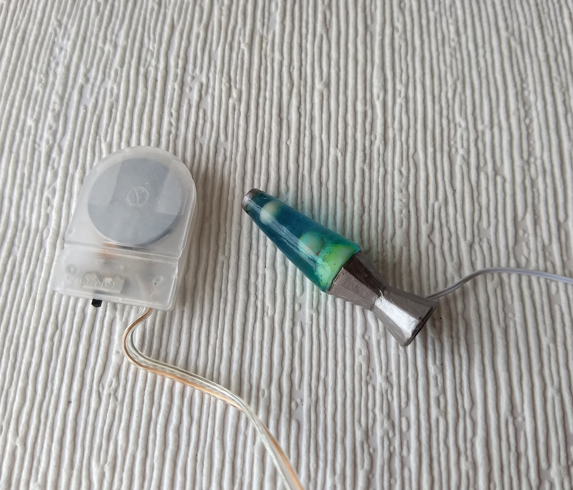 1:12 Dollhouse miniature Handcrafted retro lava lamp Battery operated LED table lamp MCM style with external wires - blue resin