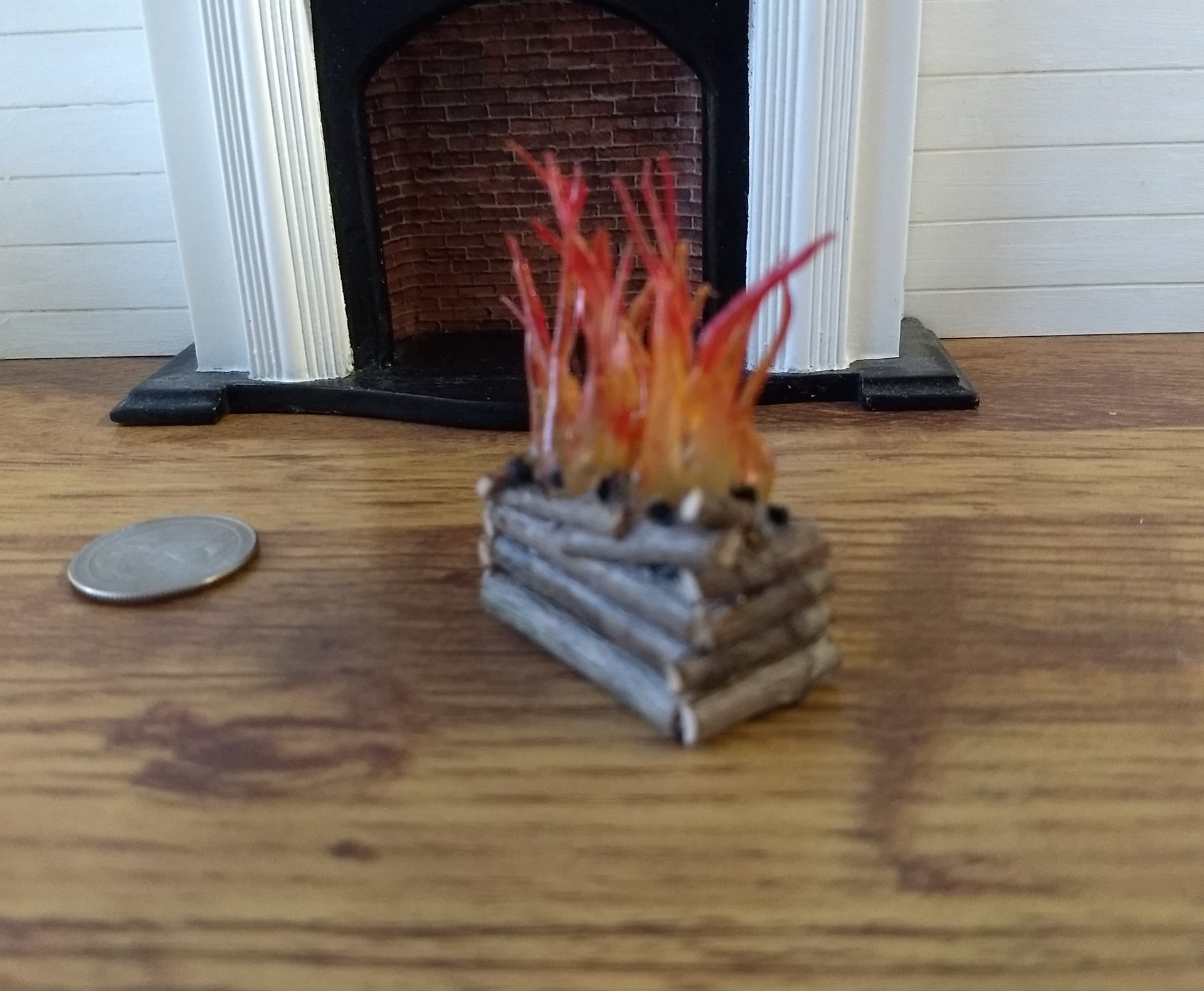 1:12 Dollhouse realistic light up firelogs with flickering flames Battery operated lit logs 1 unit