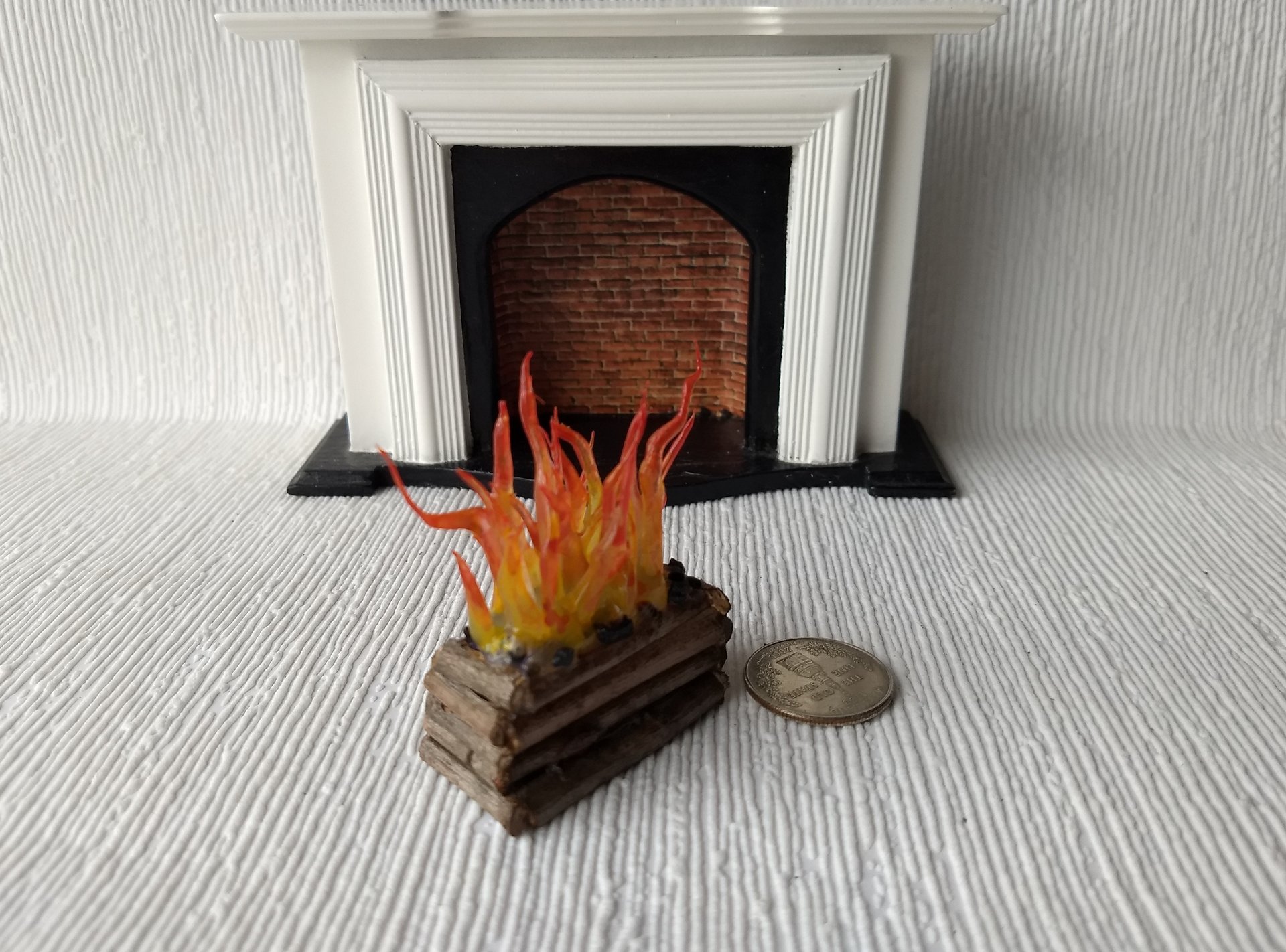 RESERVED 1:12 Dollhouse realistic light up firelogs with flickering flames Battery operated lit logs 1 unit