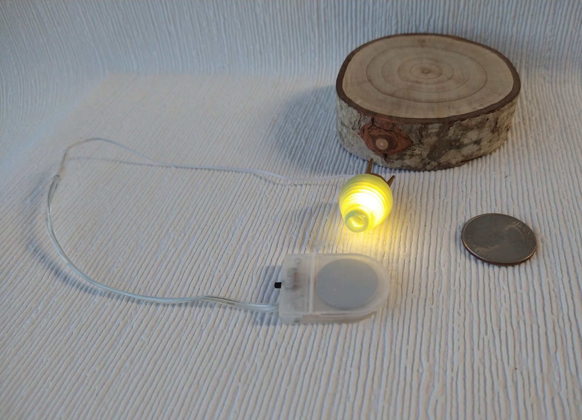 1:12 Dollhouse beehive lamp Mid-century inspired atomic tripod lamp Battery operated blue LED lamp Retro style table lamp REF Aqua blue