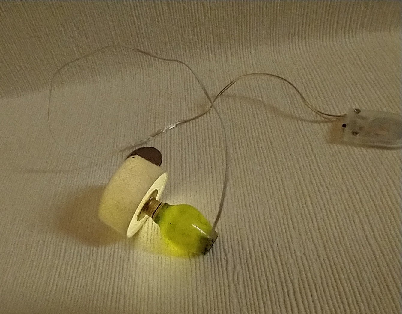 1:12 Dollhouse table lamp white drum shade and light up green vase Battery operated minaiture LED lamp with external wires